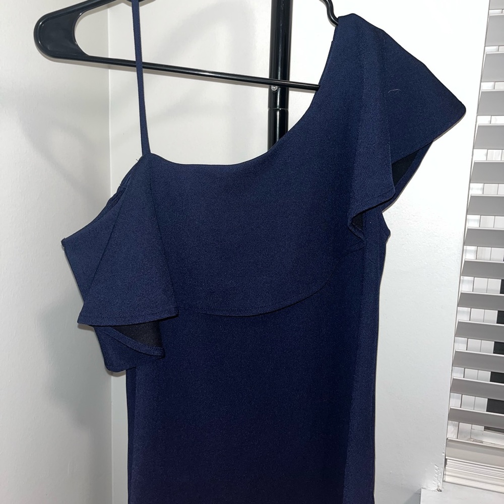 BANANA REPUBLIC ONE SHOULDER RUFFLE TOP